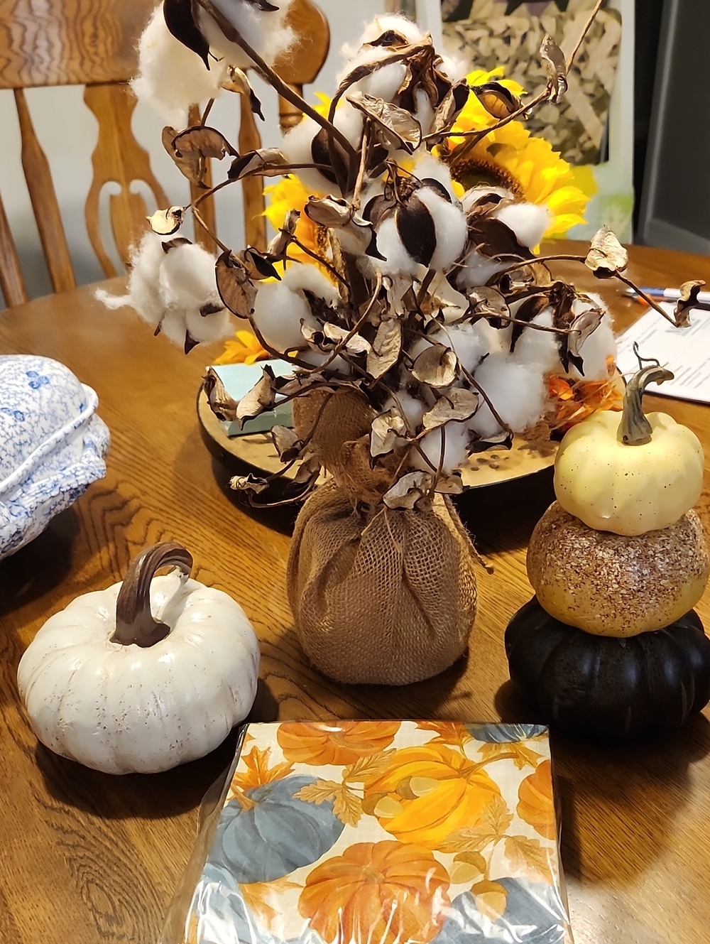 Cotton Boll Burlap Table Arrangement - White & Brown